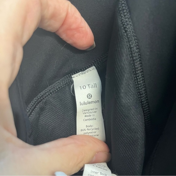 Lululemon Athletica Black and Heather Gray Athletic Speed Up Shorts 10T - Picture 7 of 7